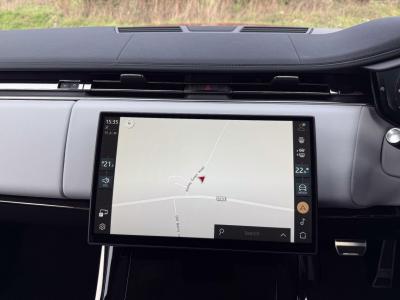 2024 Land Rover 3.0 D300 MHEV Dynamic SE Auto 4WD Euro 6 (s/s) 5dr