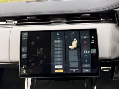 2024 Land Rover 3.0 D300 MHEV Dynamic SE Auto 4WD Euro 6 (s/s) 5dr