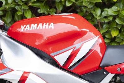 2001 Yamaha YZF-R1
