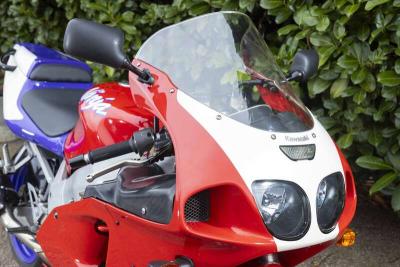 2996 Kawasaki ZX-7R (P1)