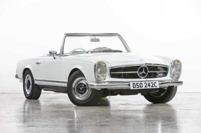 1965 Mercedes - Benz 230 SL