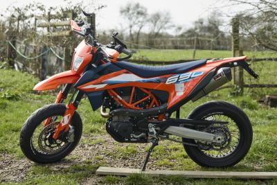 2023 KTM 690 SMC R