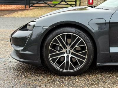 2022 Porsche Performance 79.2kWh Sport Turismo Auto RWD 5dr (11kW Charger)