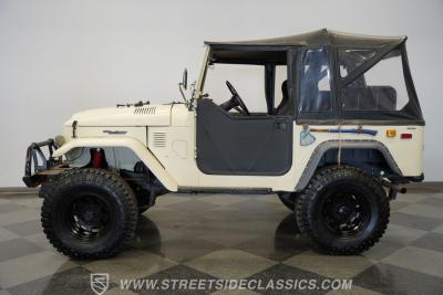 1974 Toyota FJ40 Land Cruiser