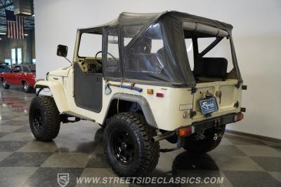 1974 Toyota FJ40 Land Cruiser