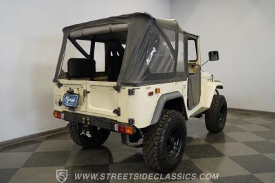 1974 Toyota FJ40 Land Cruiser