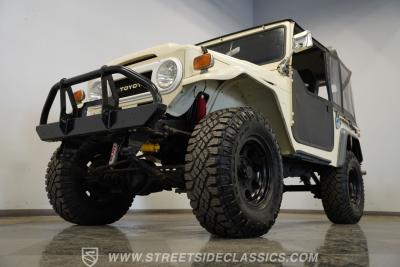 1974 Toyota FJ40 Land Cruiser