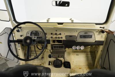 1974 Toyota FJ40 Land Cruiser