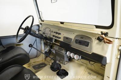 1974 Toyota FJ40 Land Cruiser