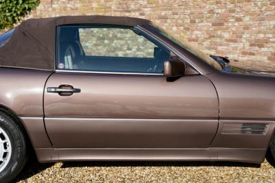 1993 Mercedes - Benz 300 SL &ldquo;Brown over brown&rdquo;