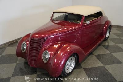 1937 Ford Cabriolet