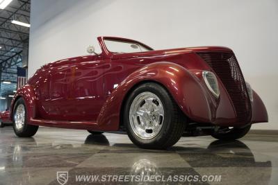 1937 Ford Cabriolet