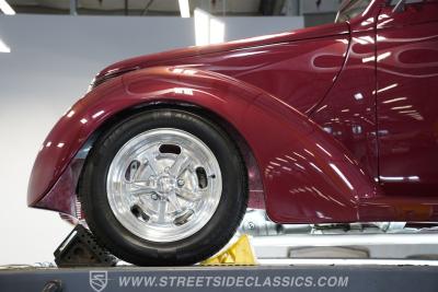 1937 Ford Cabriolet