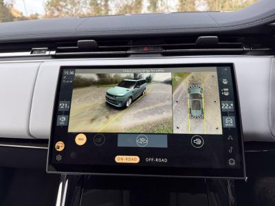 2024 Land Rover 3.0 D300 MHEV Dynamic SE Auto 4WD Euro 6 (s/s) 5dr