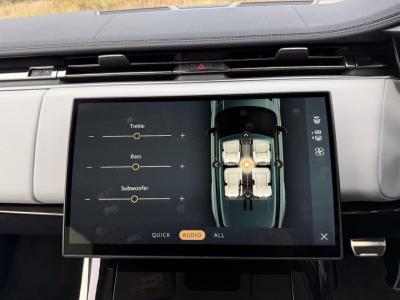 2024 Land Rover 3.0 D300 MHEV Dynamic SE Auto 4WD Euro 6 (s/s) 5dr