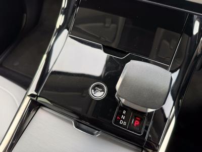 2024 Land Rover 3.0 D300 MHEV Dynamic SE Auto 4WD Euro 6 (s/s) 5dr