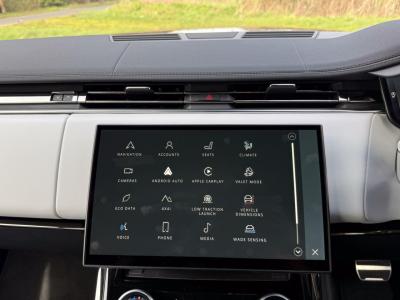 2023 Land Rover 3.0 D300 MHEV Dynamic SE Auto 4WD Euro 6 (s/s) 5dr