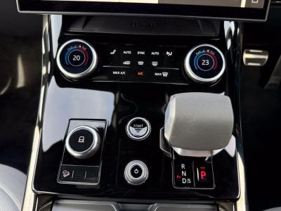 2023 Land Rover 3.0 D300 MHEV Dynamic SE Auto 4WD Euro 6 (s/s) 5dr