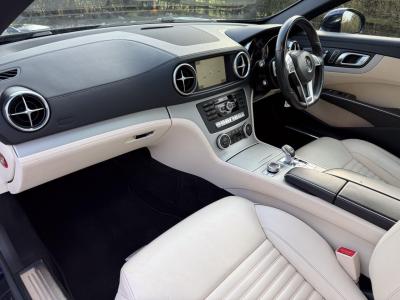 2014 Mercedes - Benz 3.0 SL400 AMG Sport Convertible 2dr Petrol G-Tronic Euro 6 (s/s) (333 ps)