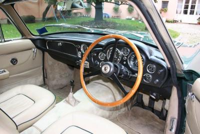 Aston Martin DB6 1966