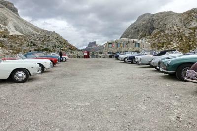 Aston Martin DB6 1966