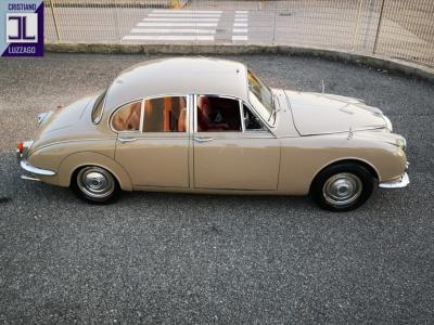 1969 Daimler V8 SALOON