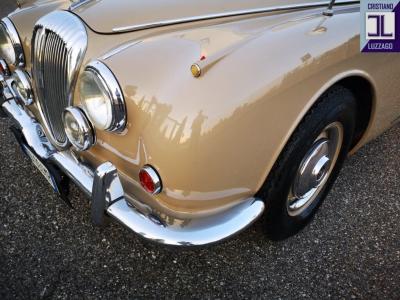 1969 Daimler V8 SALOON