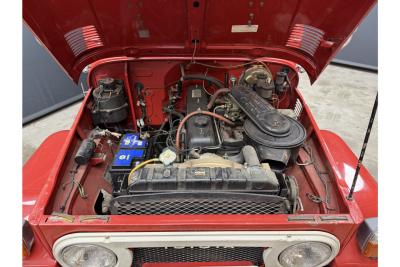 1975 Toyota Land Cruiser FJ40 (Petrol) Vinyl Top &ldquo;Freeborn Red&rdquo;