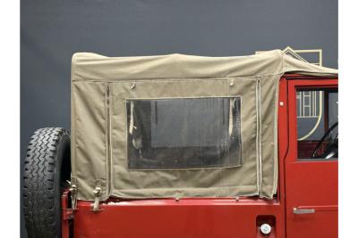 1975 Toyota Land Cruiser FJ40 (Petrol) Vinyl Top &ldquo;Freeborn Red&rdquo;