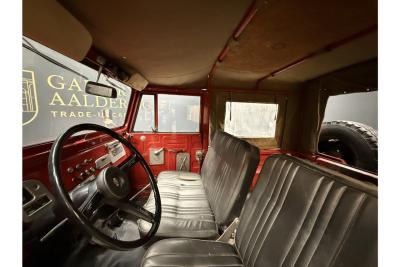 1975 Toyota Land Cruiser FJ40 (Petrol) Vinyl Top &ldquo;Freeborn Red&rdquo;