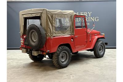 1975 Toyota Land Cruiser FJ40 (Petrol) Vinyl Top &ldquo;Freeborn Red&rdquo;