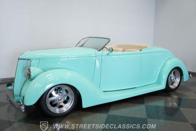 1939 Ford Cabriolet