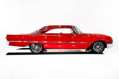 1961 Ford Galaxie Starliner