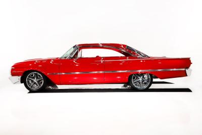 1961 Ford Galaxie Starliner