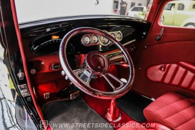 1932 Ford 3-Window Coupe Street Rod