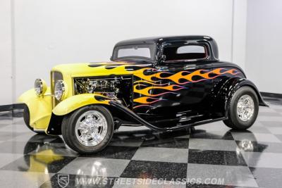 1932 Ford 3-Window Coupe Street Rod
