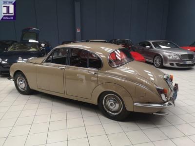 1969 Daimler V8 SALOON