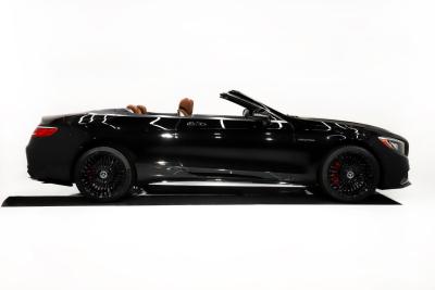 2017 Mercedes - Benz AMG S63