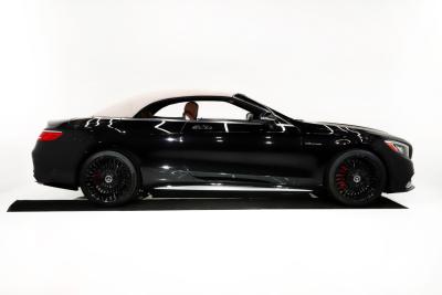 2017 Mercedes - Benz AMG S63