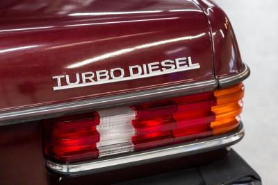 1985 Mercedes - Benz 300 CD COUPE