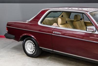 1985 Mercedes - Benz 300 CD COUPE