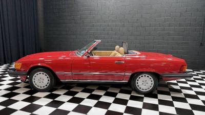 1987 Mercedes - Benz 560-Class