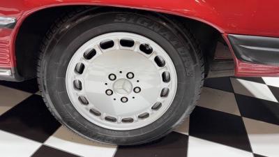 1987 Mercedes - Benz 560-Class