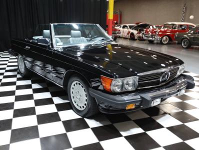 1989 Mercedes - Benz 560-Class