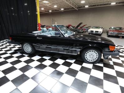 1989 Mercedes - Benz 560-Class