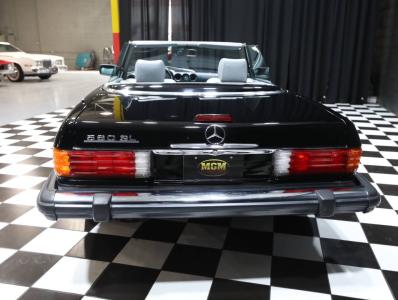 1989 Mercedes - Benz 560-Class