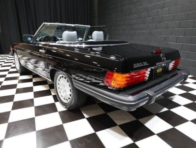1989 Mercedes - Benz 560-Class