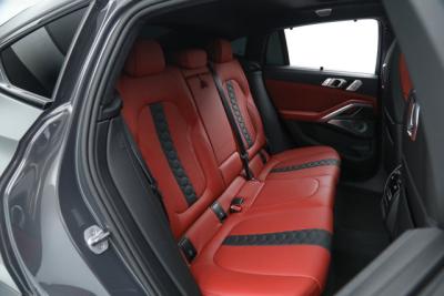 2025 BMW X6 M