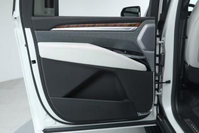 2025 Cadillac Escalade ESV