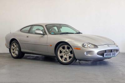 2000 Jaguar XK8 Coupe